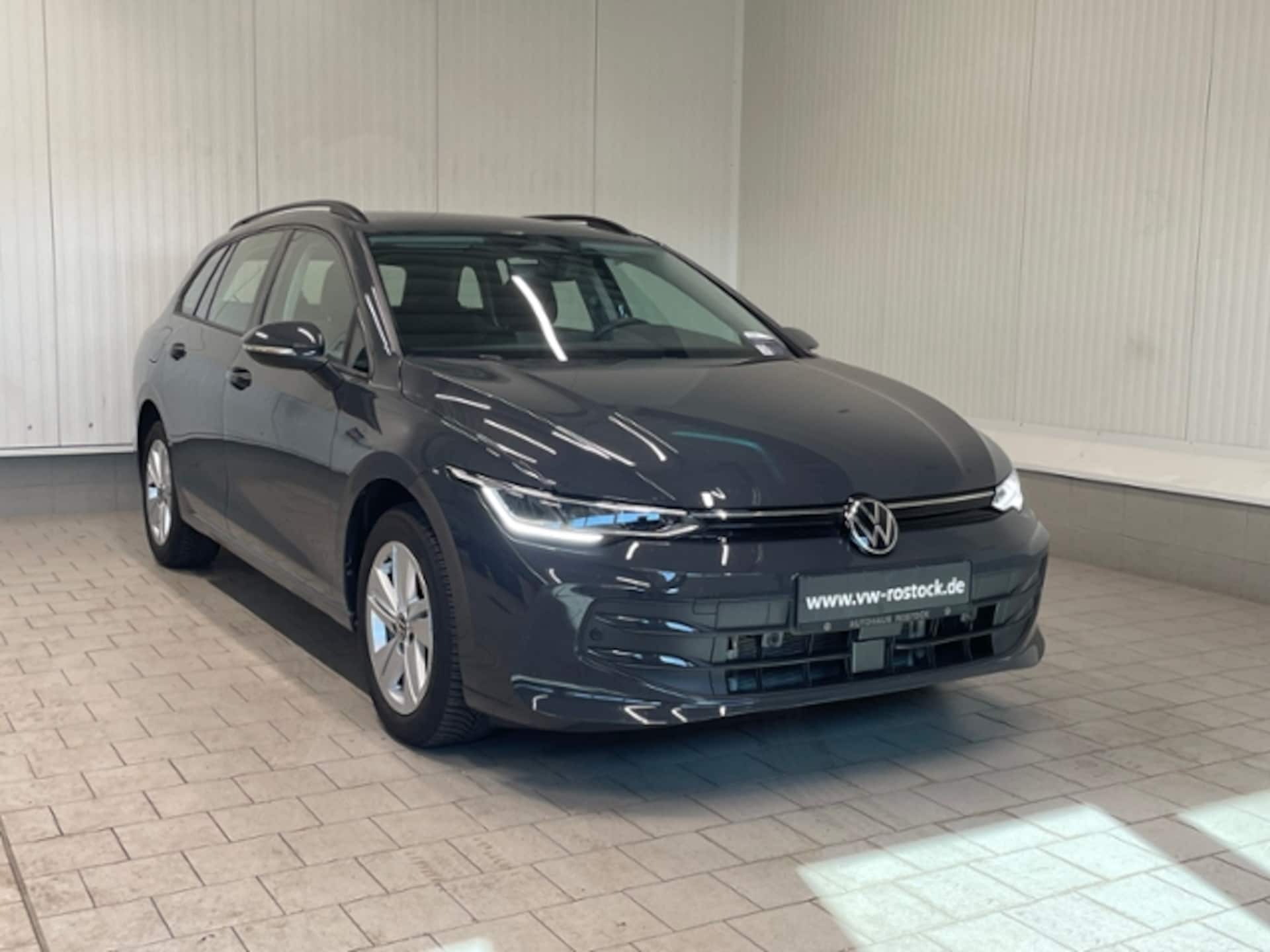 Volkswagen Golf Variant Life