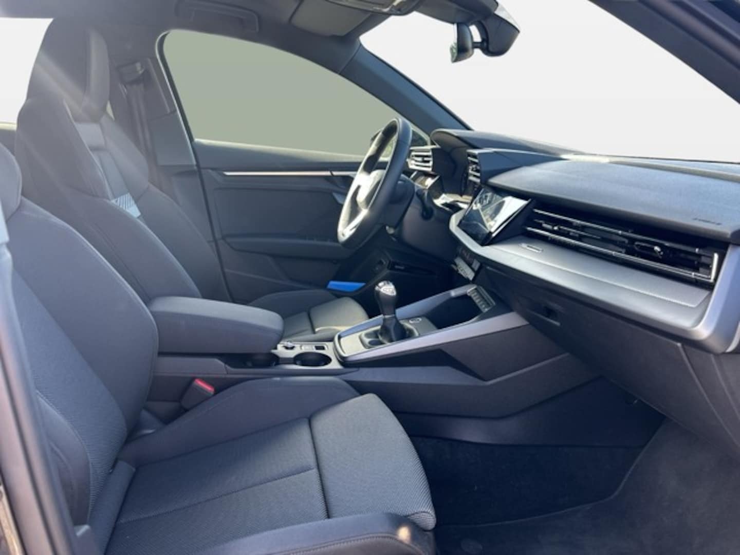 Bild über Audi A3 Sportback S line 30 TFSI Schaltgetriebe - für weitere Informationen kontaktieren Sie den Audi Partner