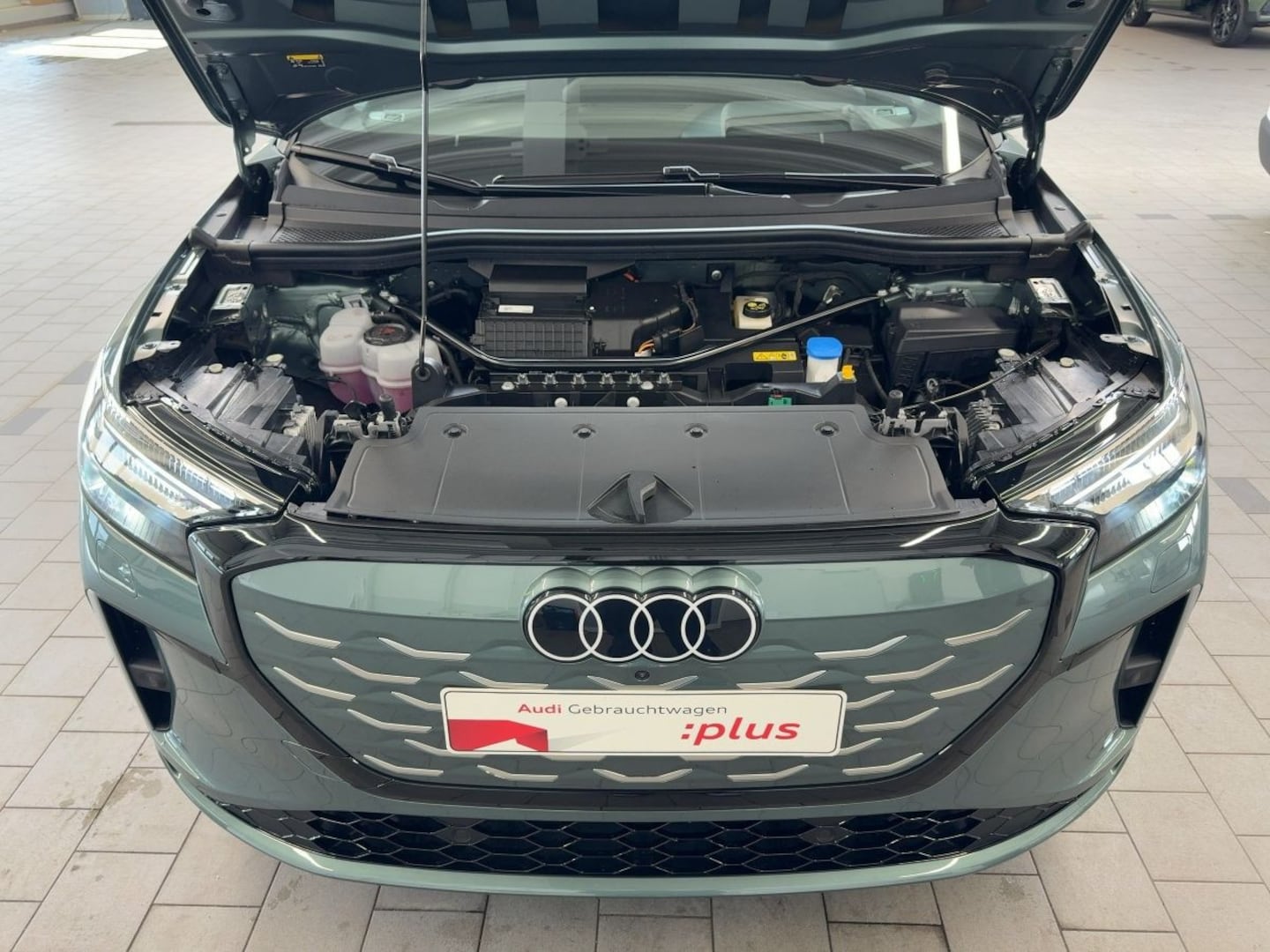 Bild über Audi Q4 SUV e-tron e-tron performance 210 kW - für weitere Informationen kontaktieren Sie den Audi Partner