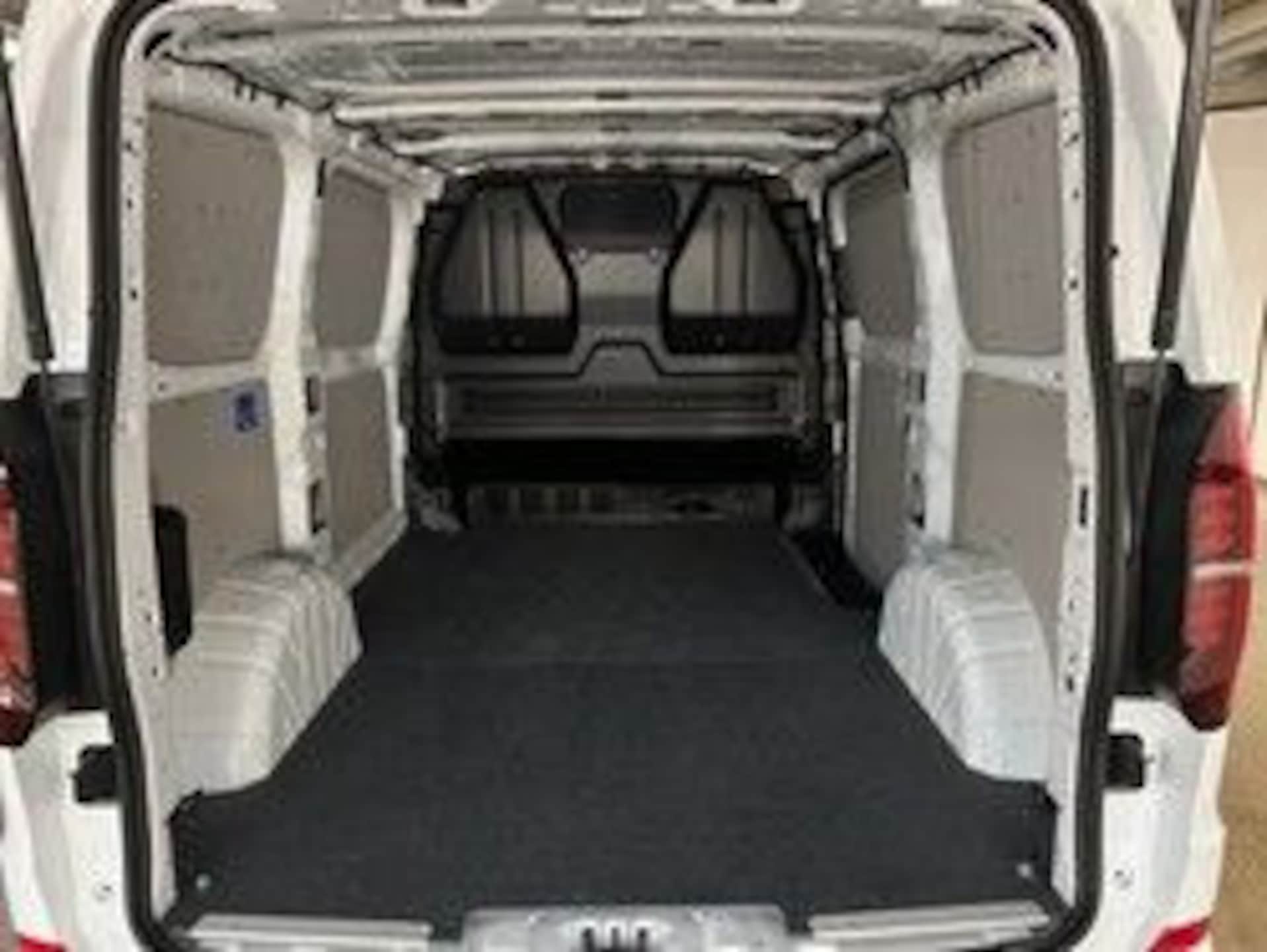 Volkswagen Transporter Kasten kurzer Radstand