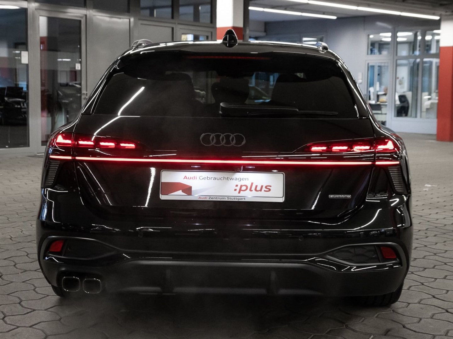 Bild über Audi A6 Avant TDI quattro 220 kW S tronic - für weitere Informationen kontaktieren Sie den Audi Partner