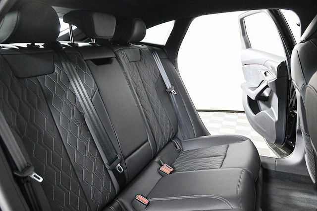 2025 Audi S6 Sportback e-tron Prestige - Photo 23