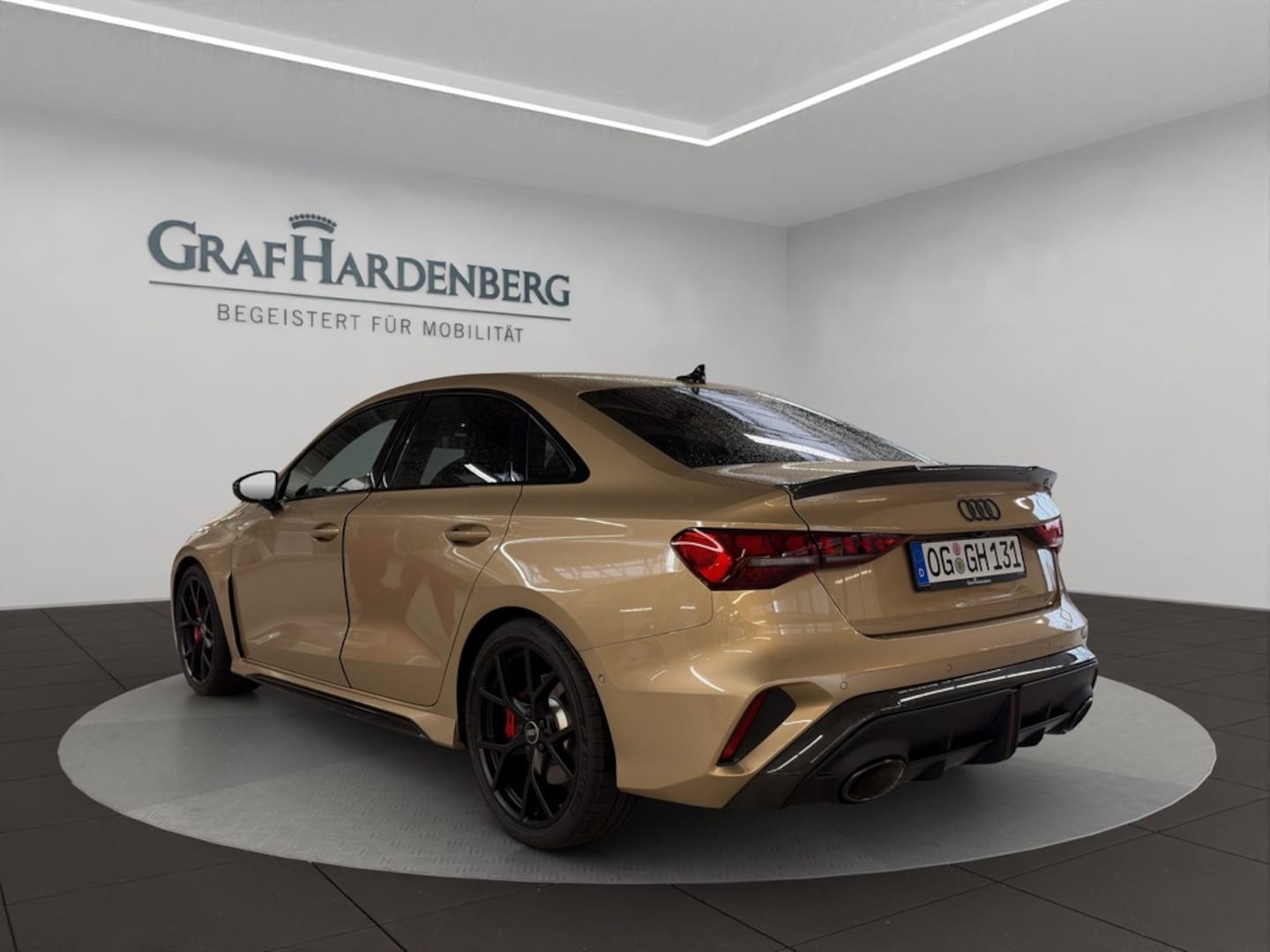 Bild über Audi RS 3 Limousine TFSI quattro 294 kW S tronic - für weitere Informationen kontaktieren Sie den Audi Partner