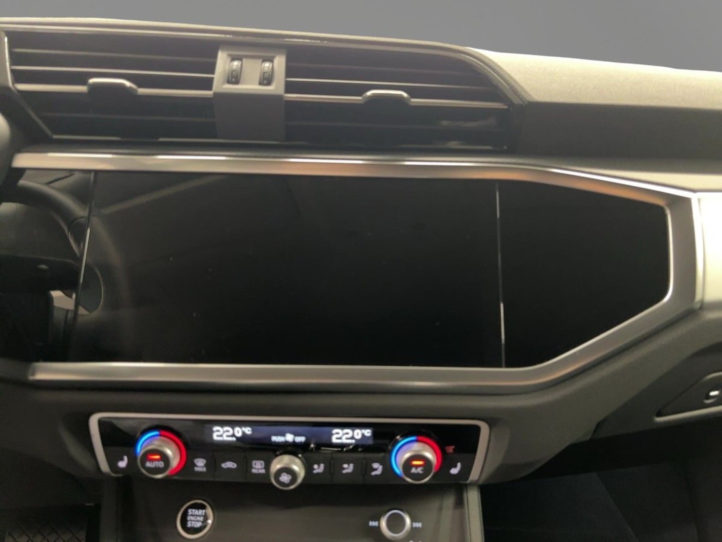 Bild über Audi Q3 TFSI 110 kW S tronic - für weitere Informationen kontaktieren Sie den Audi Partner