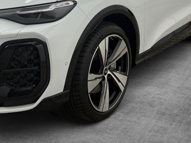 Image about Audi Q5 SUV TDI quattro 150 kW S tronic