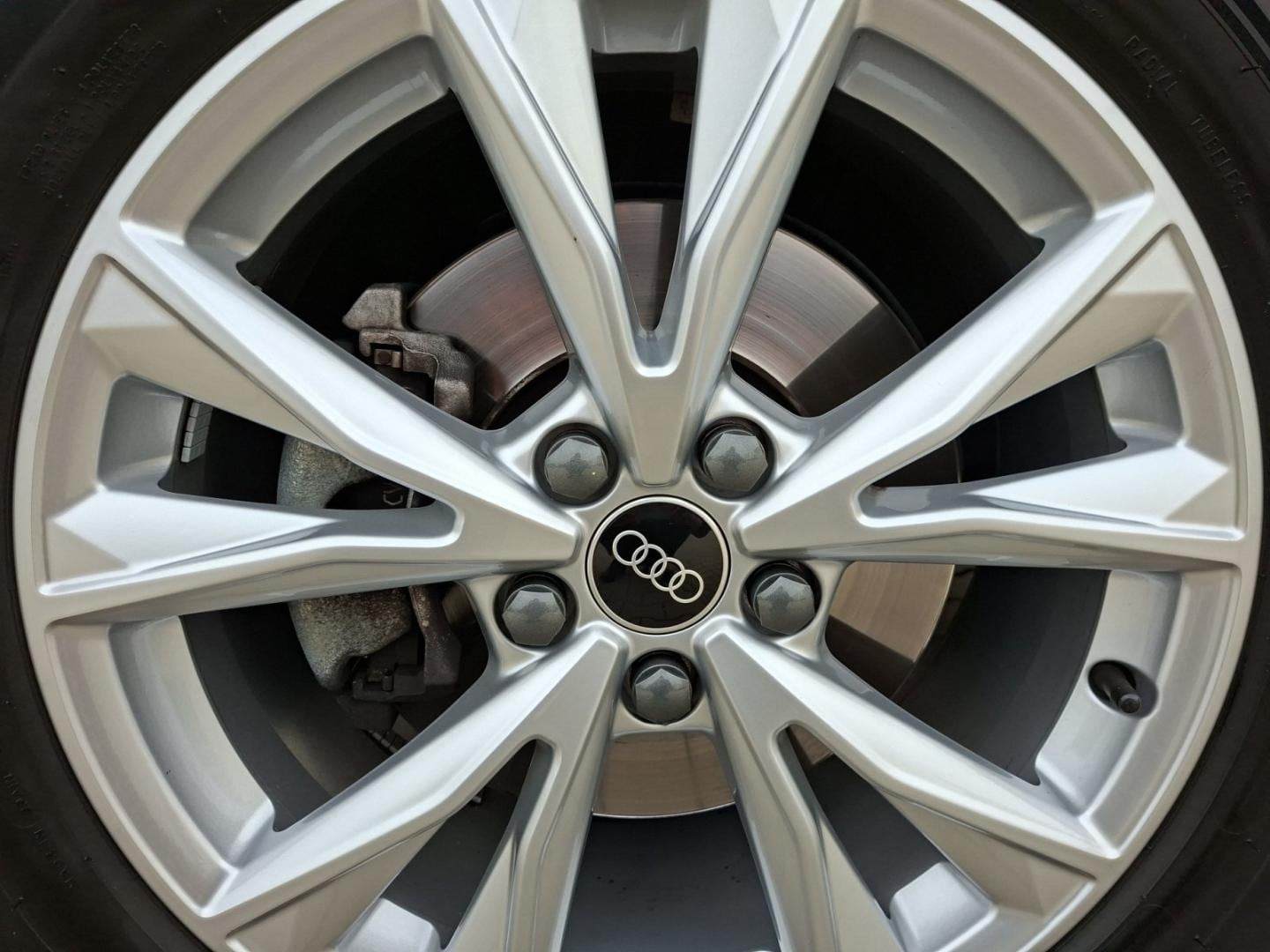 Bild über Audi Q3 S line 35 TFSI Schaltgetriebe - für weitere Informationen kontaktieren Sie den Audi Partner