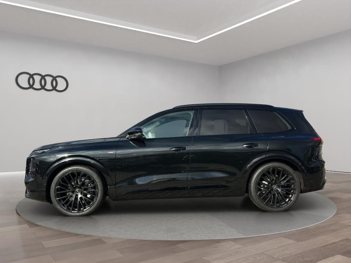 Bild über Audi Q7 SUV TDI quattro 220 kW tiptronic - für weitere Informationen kontaktieren Sie den Audi Partner