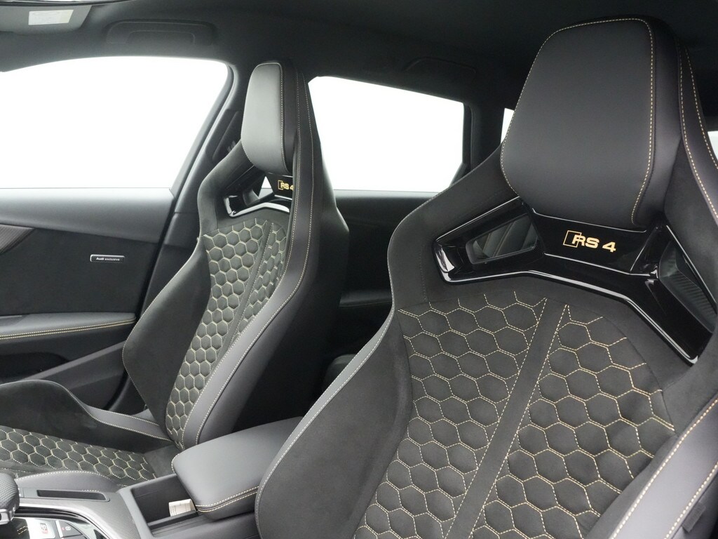 Image about Audi RS 4 Avant quattro tiptronic