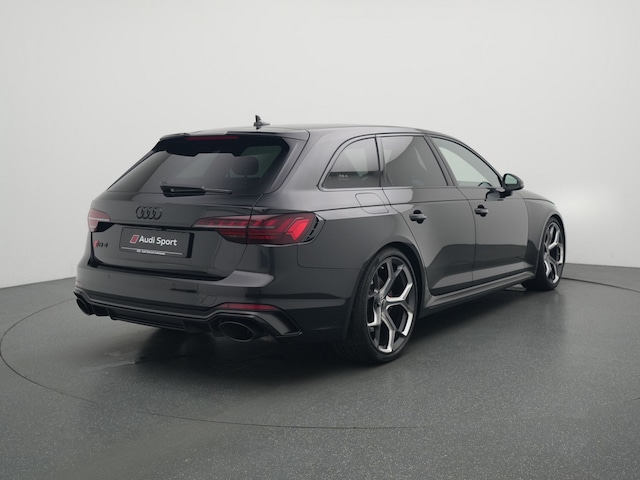 Image about Audi RS 4 Avant quattro tiptronic