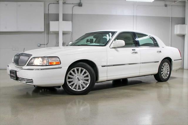 2003 Lincoln Town Car Executive