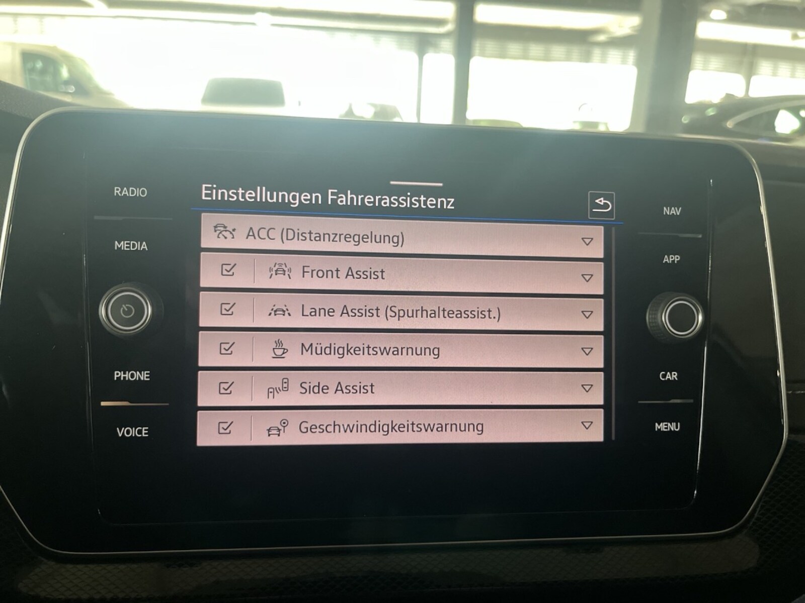 Volkswagen T-Cross – Bild 12