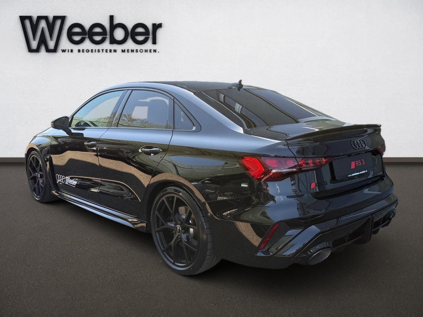 Bild über Audi RS 3 Limousine TFSI quattro 294 kW S tronic - für weitere Informationen kontaktieren Sie den Audi Partner