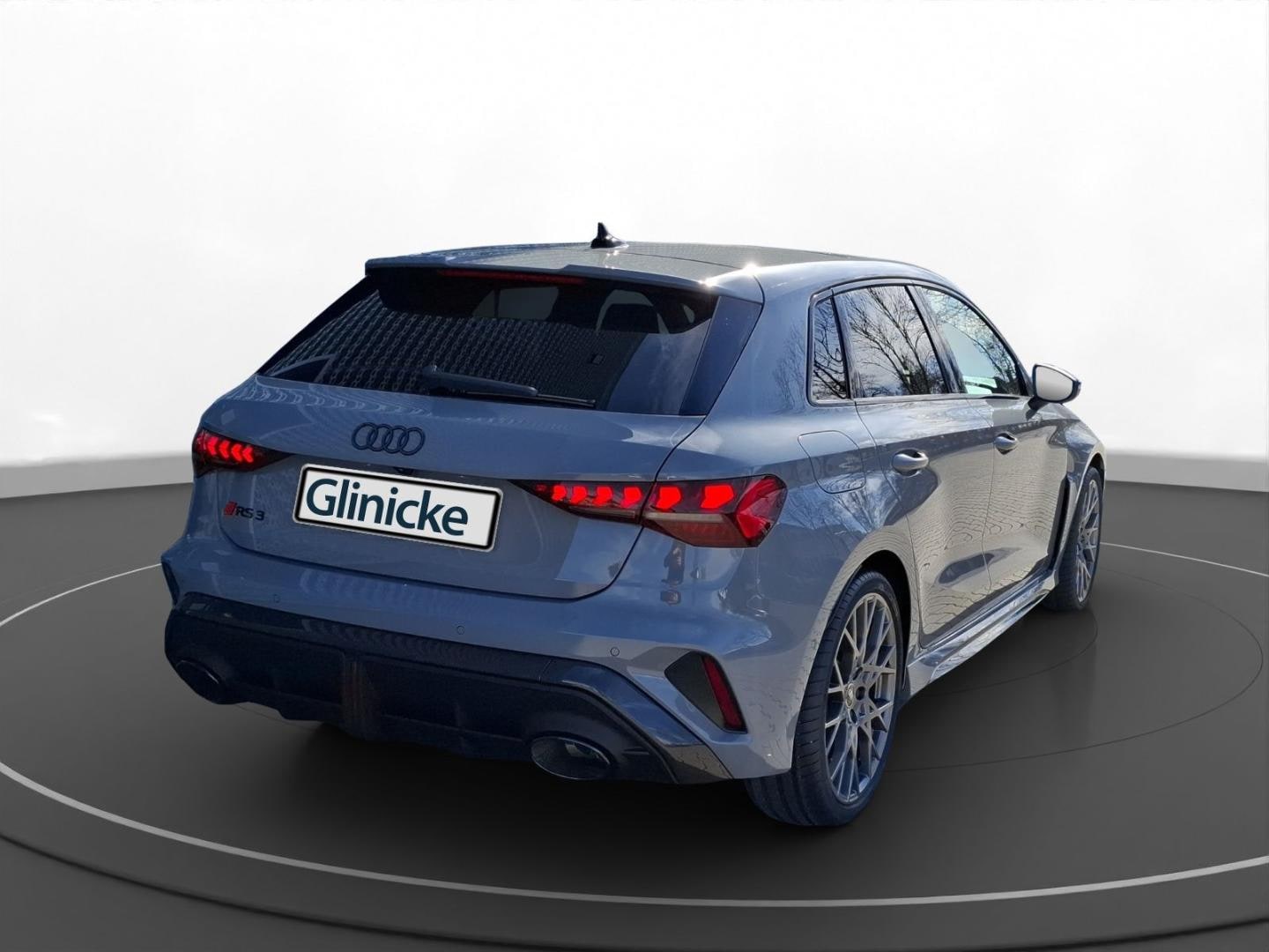 Bild über Audi RS 3 Sportback TFSI quattro 294 kW S tronic - für weitere Informationen kontaktieren Sie den Audi Partner