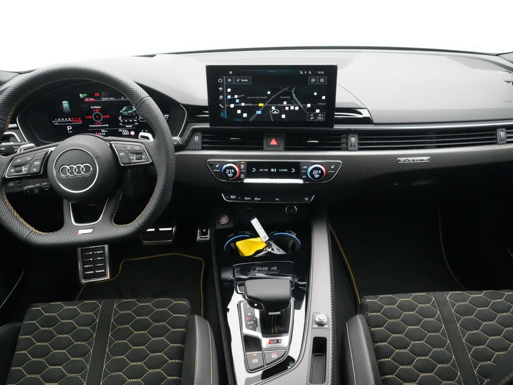 Image about Audi RS 4 Avant quattro tiptronic