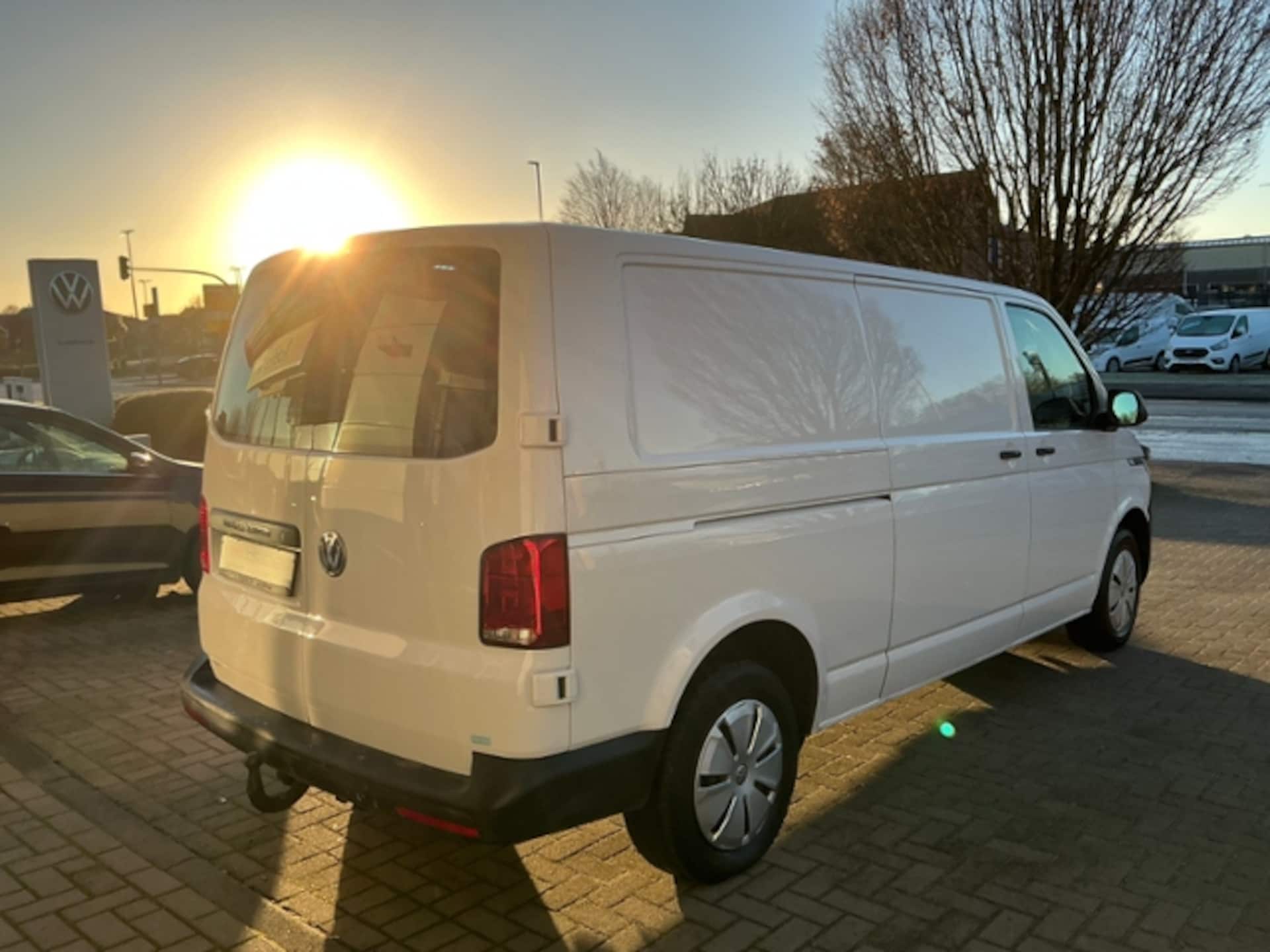Volkswagen T6.1 Transporter Kasten langer Radstand