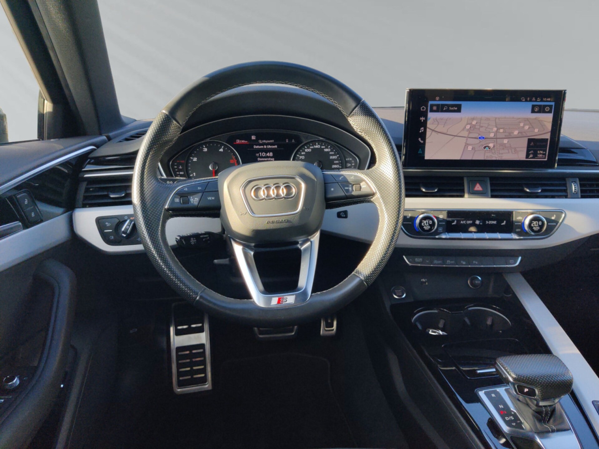 Audi A4 Avant S line
