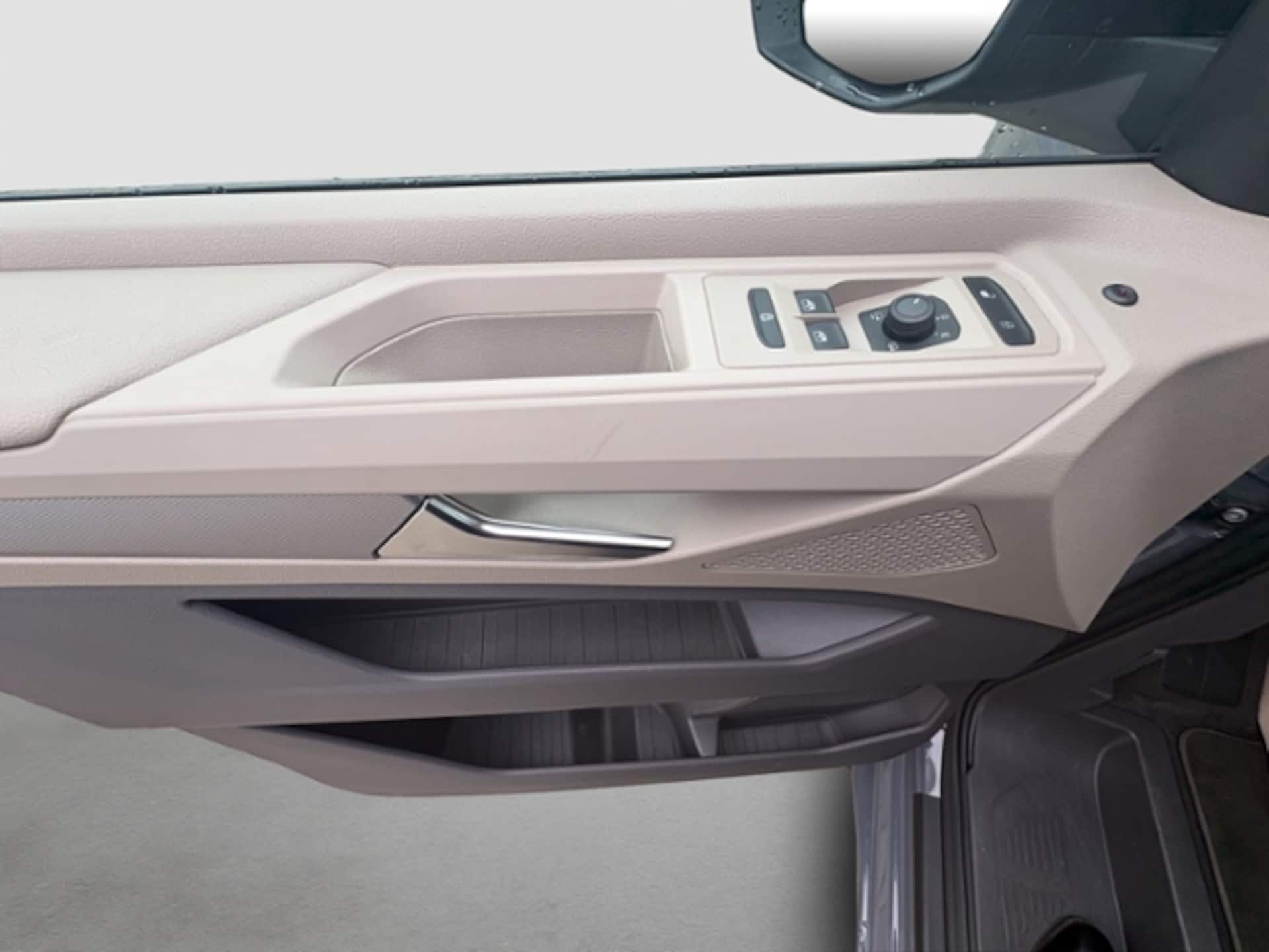 Volkswagen Multivan Basis-Modell