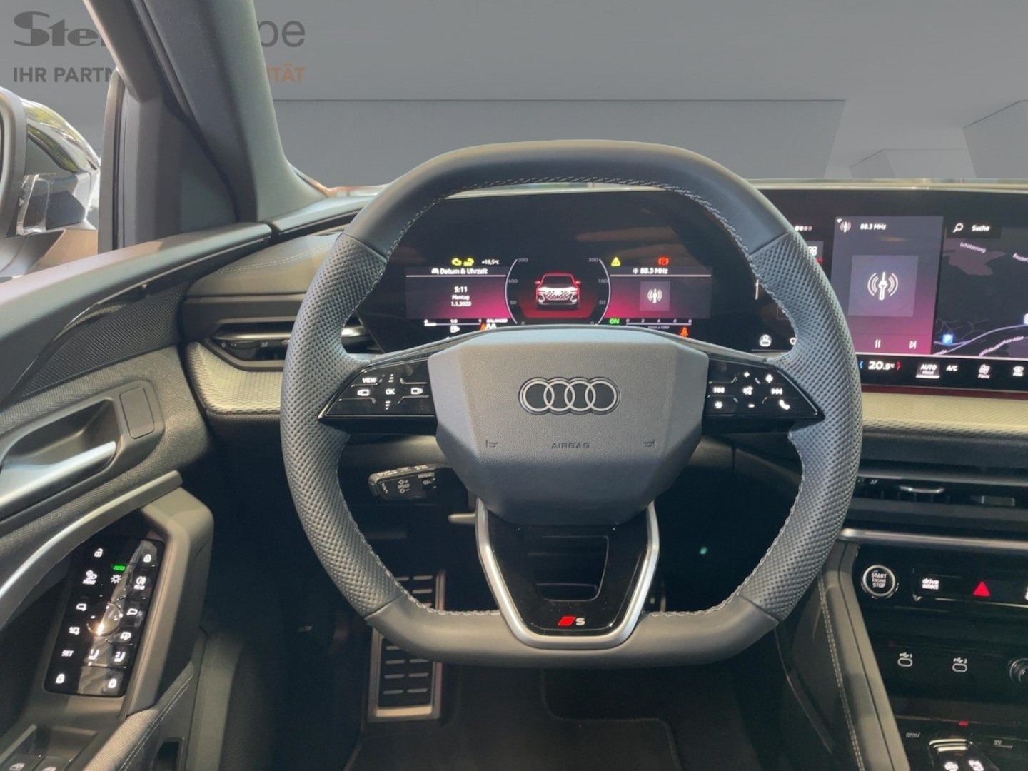 Bild über Audi Q5 SUV TFSI 150 kW S tronic - für weitere Informationen kontaktieren Sie den Audi Partner