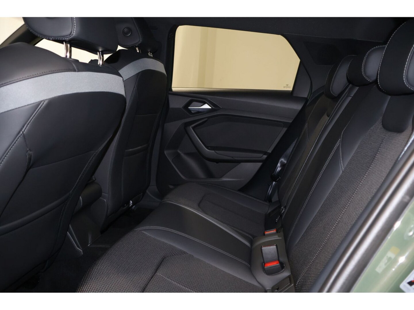 Bild über Audi A1 Sportback S line 35 TFSI S tronic - für weitere Informationen kontaktieren Sie den Audi Partner
