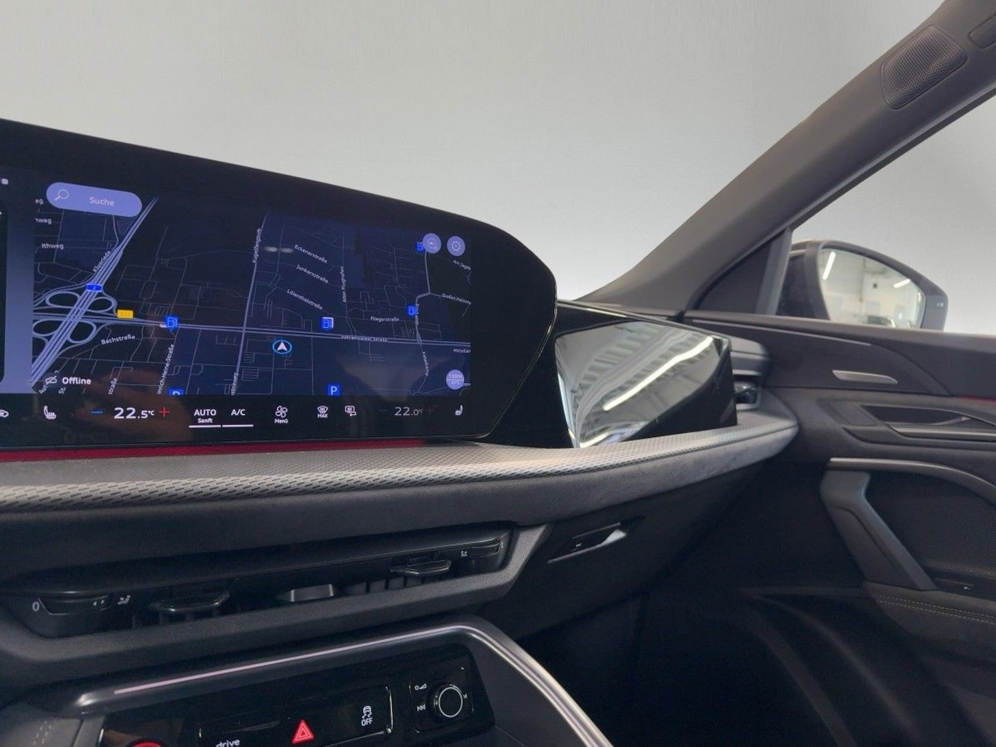 Bild über Audi SQ5 Sportback edition one mit Akzenten mythosschwarz TFSI 270 kW S tronic - für weitere Informationen kontaktieren Sie den Audi Partner