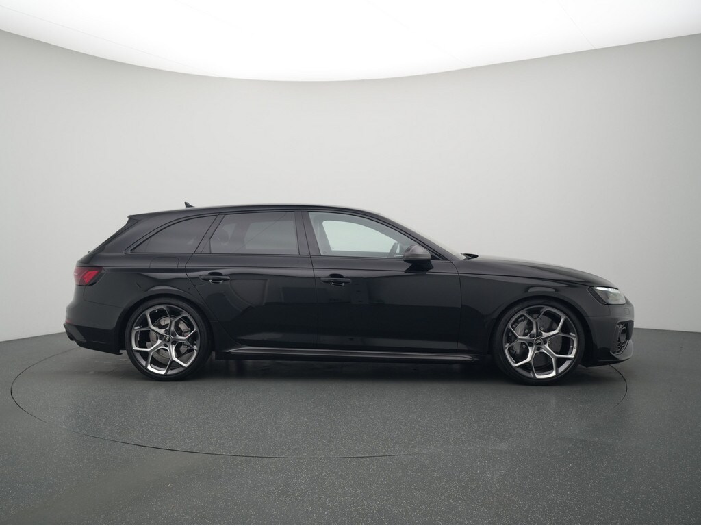 Image about Audi RS 4 Avant quattro tiptronic