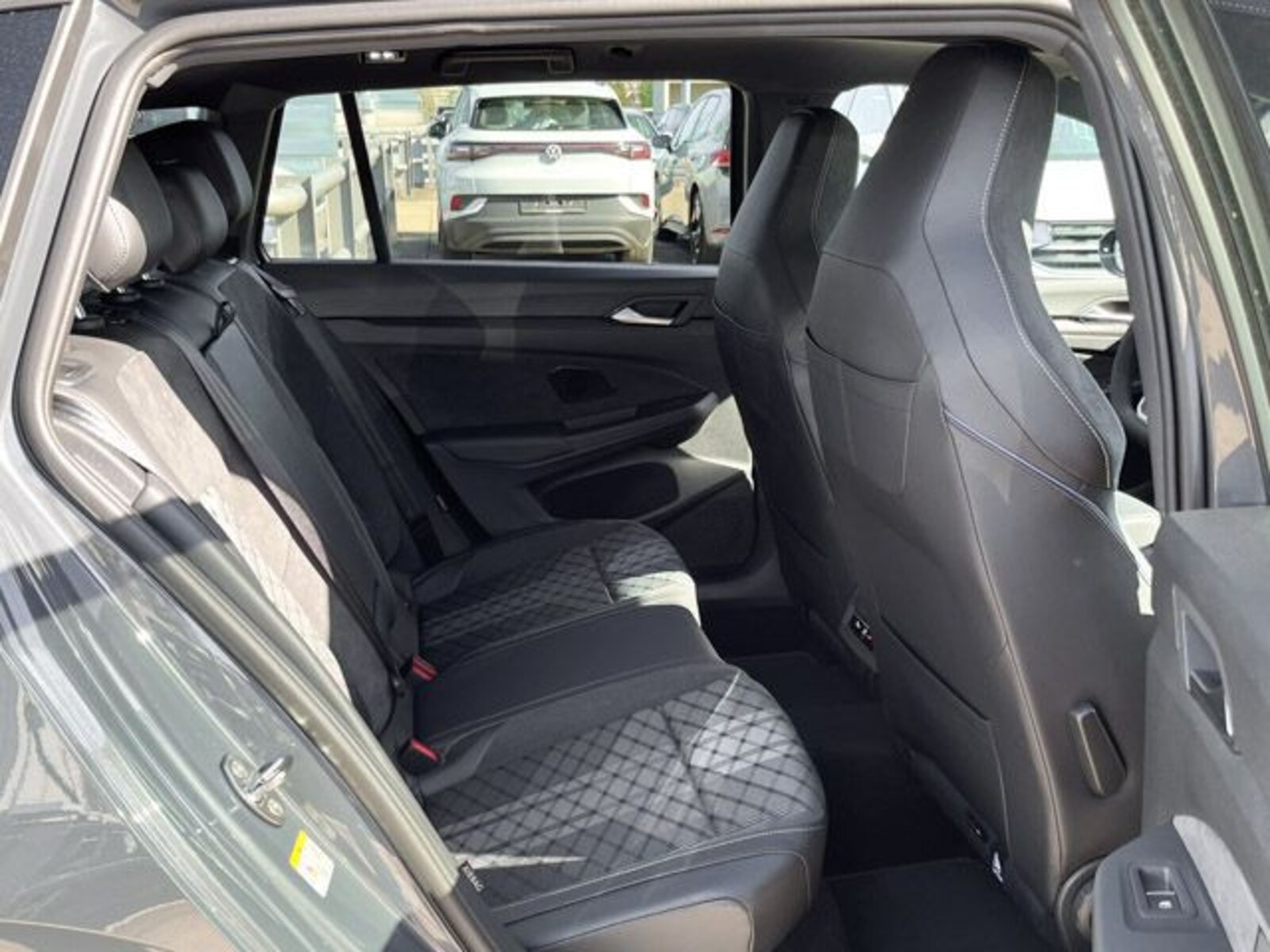 Volkswagen Golf Variant – Bild 11