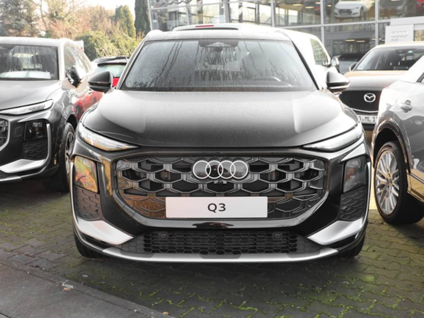 Bild über Audi Q3 SUV TFSI 110 kW S tronic - für weitere Informationen kontaktieren Sie den Audi Partner
