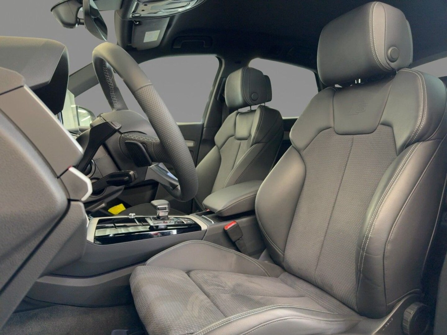 Bild über Audi Q5 Sportback 40 TDI quattro S tronic - für weitere Informationen kontaktieren Sie den Audi Partner