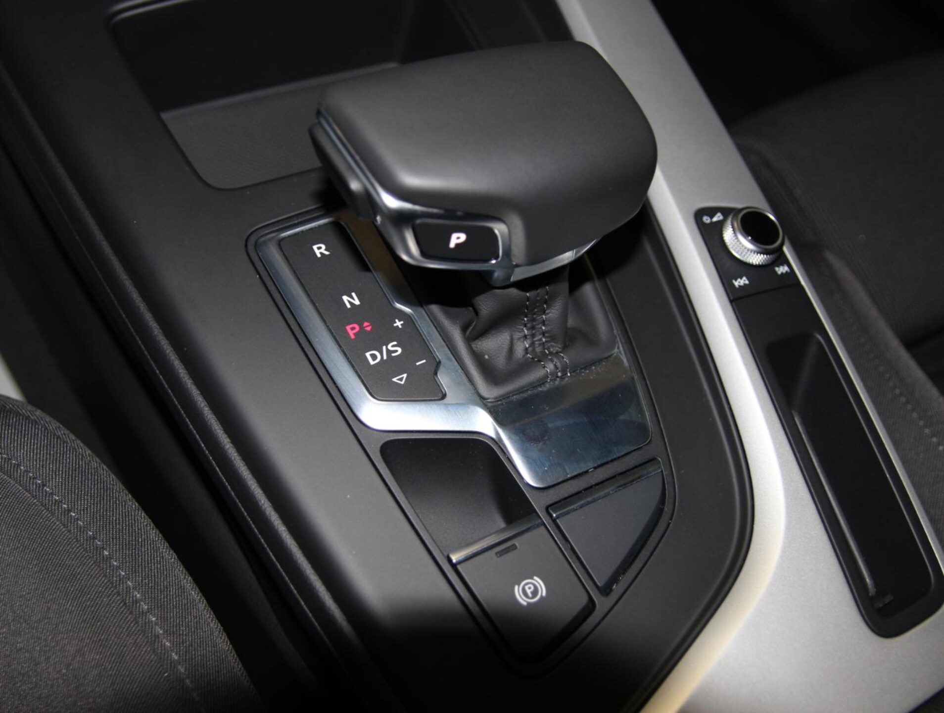 Audi A4 Avant S line