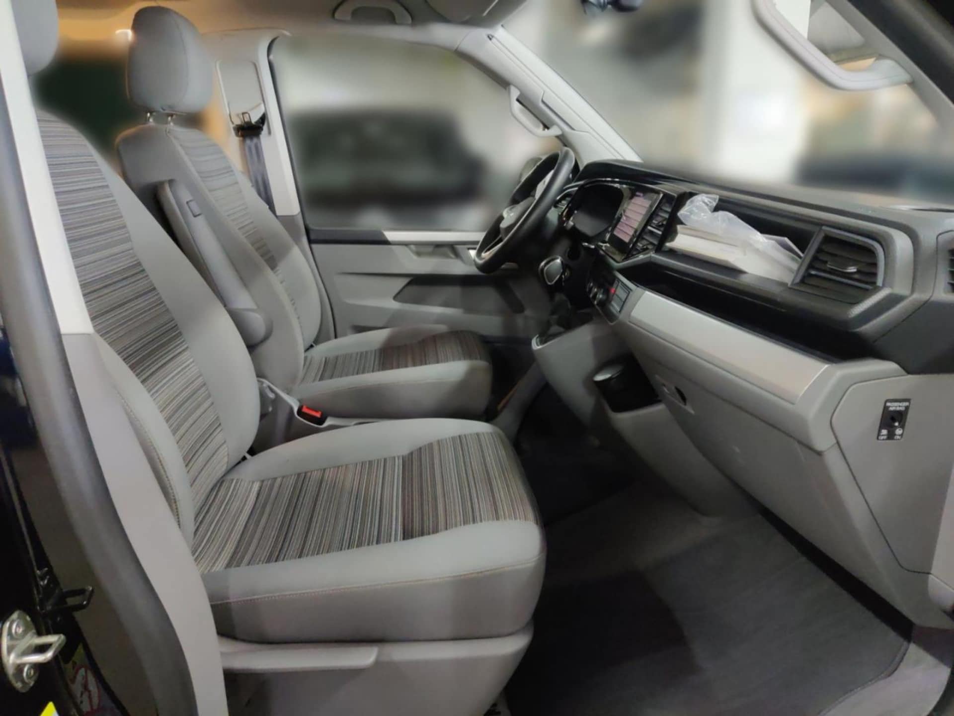 Volkswagen T6.1 California Coast