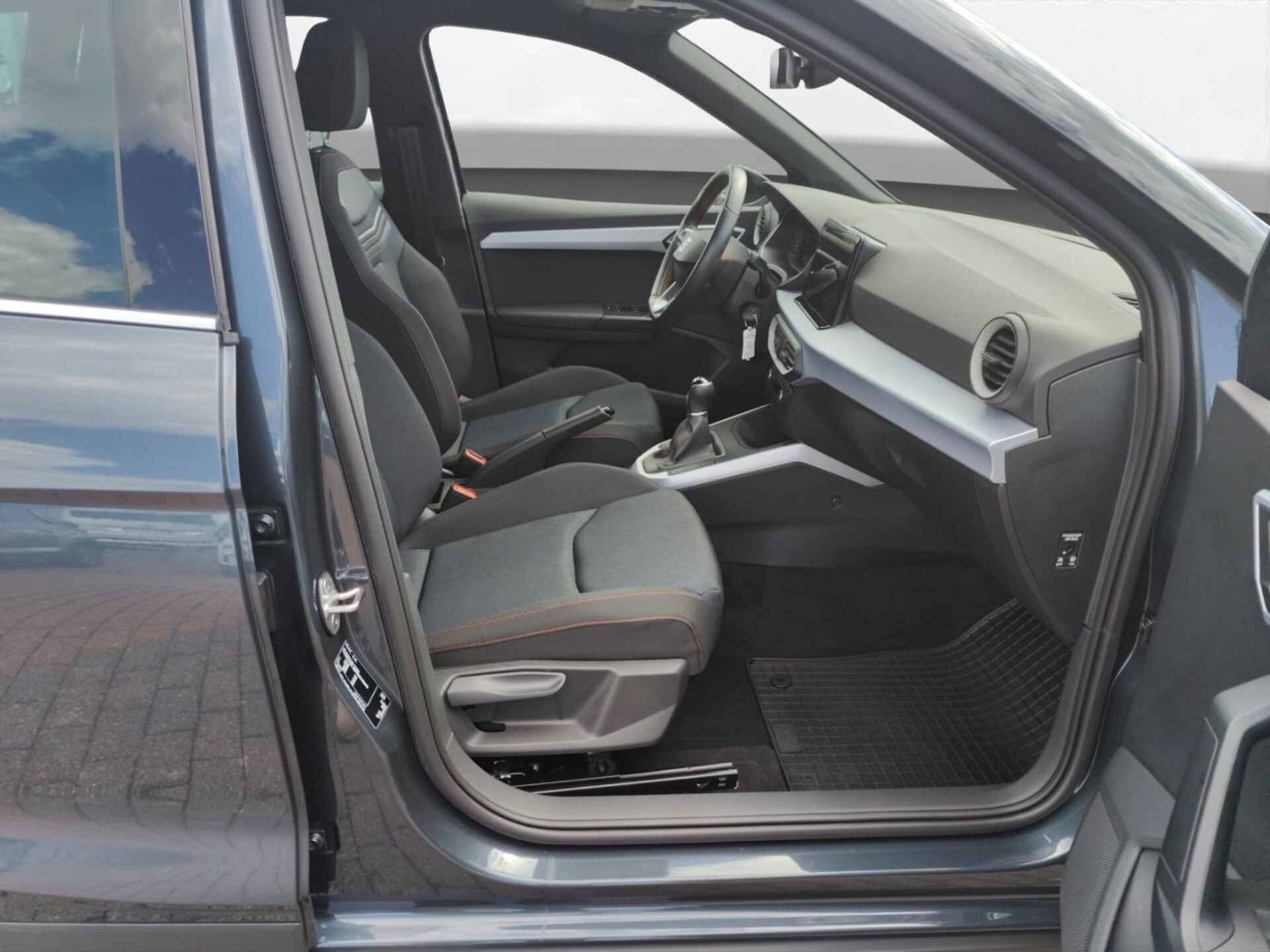 SEAT Arona FR