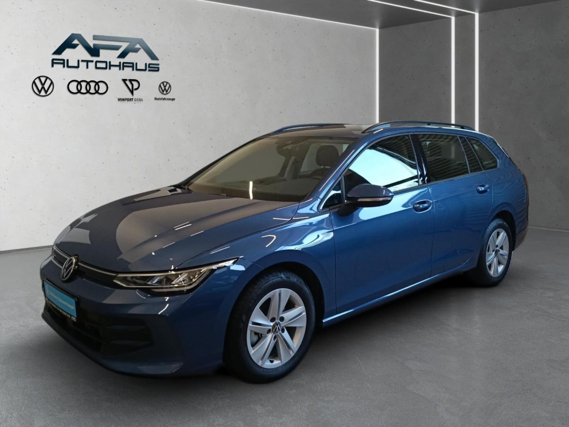 Volkswagen Golf Variant Life