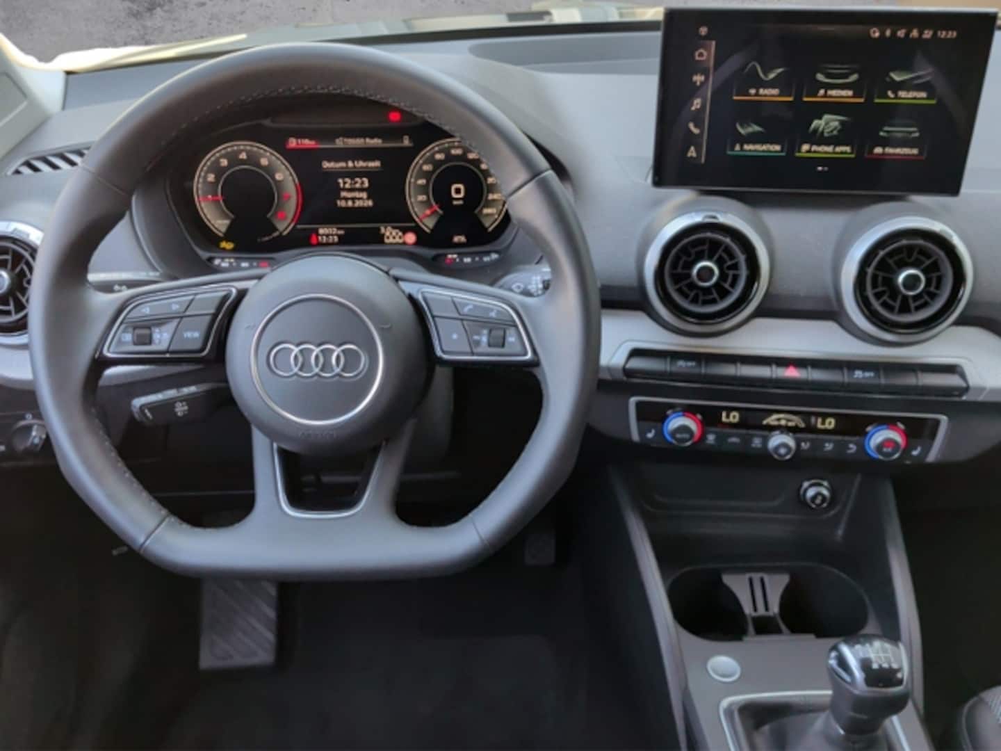 Bild über Audi Q2 S line 30 TFSI Schaltgetriebe - für weitere Informationen kontaktieren Sie den Audi Partner