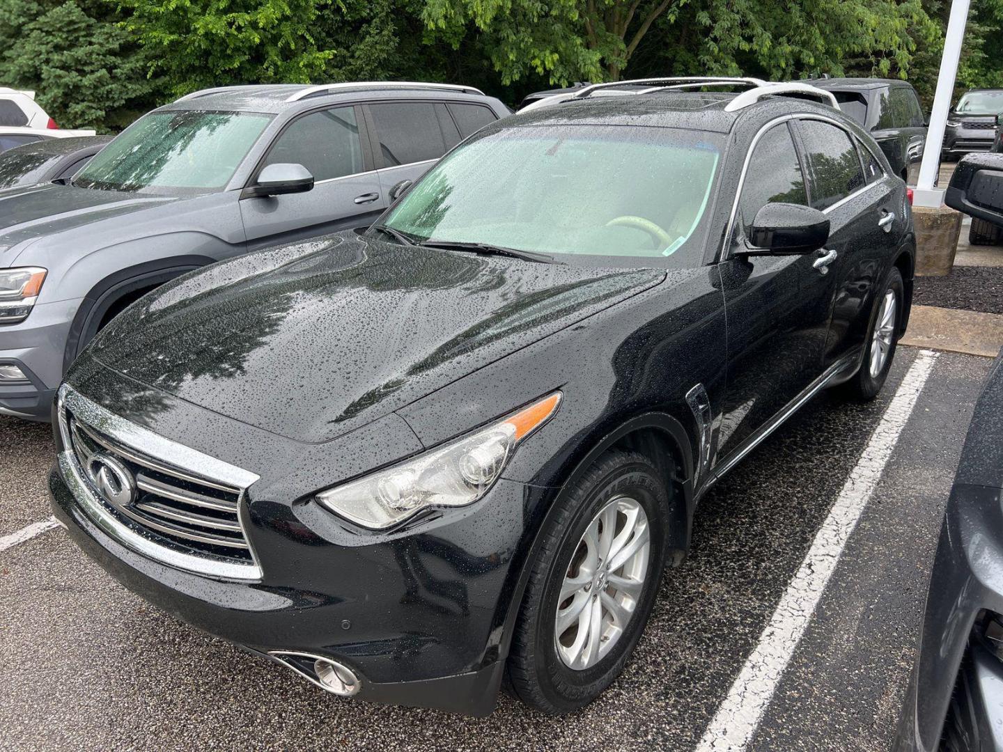 2012 INFINITI FX's photo