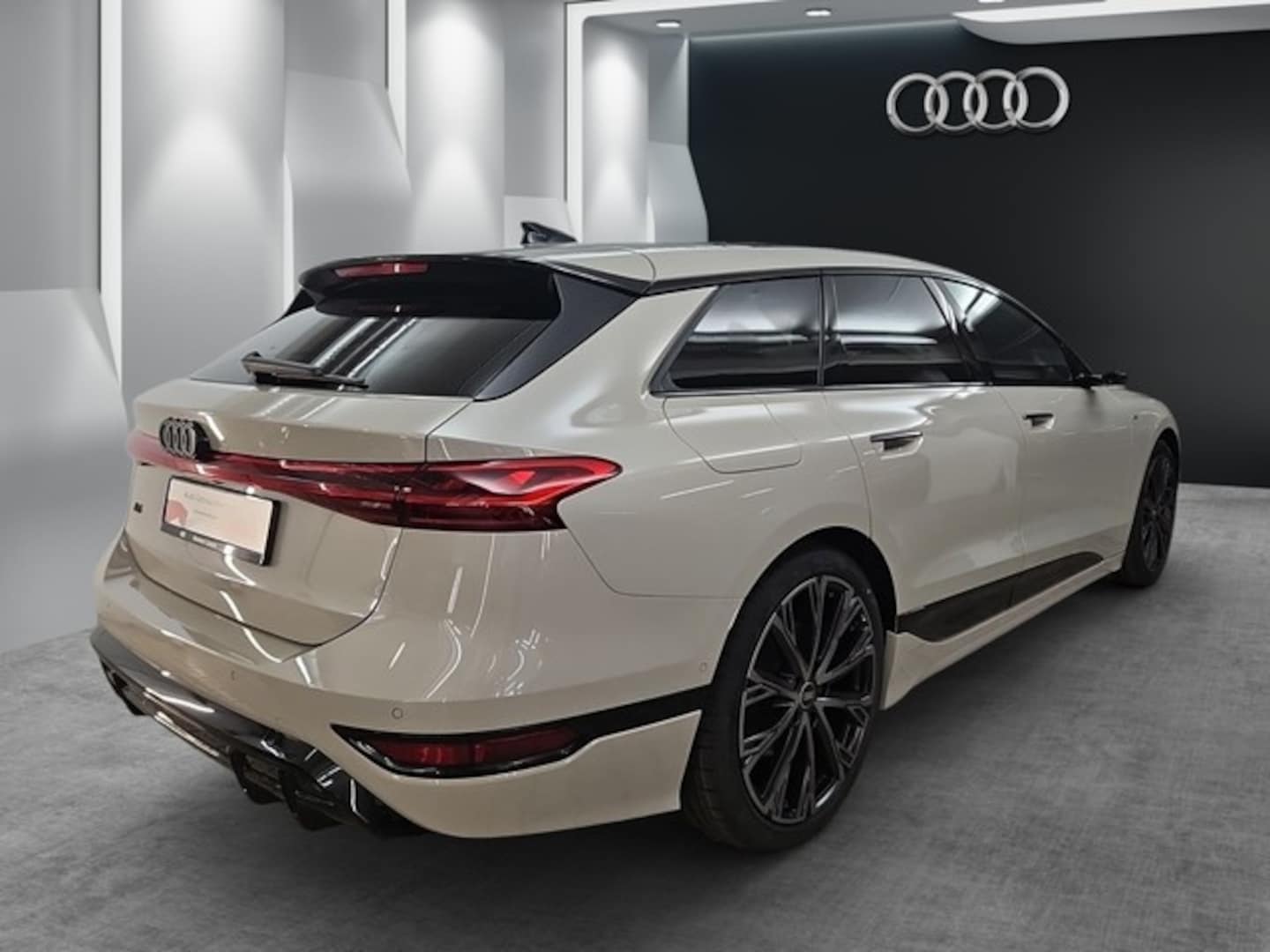 Bild über Audi A6 Avant e-tron e-tron - für weitere Informationen kontaktieren Sie den Audi Partner