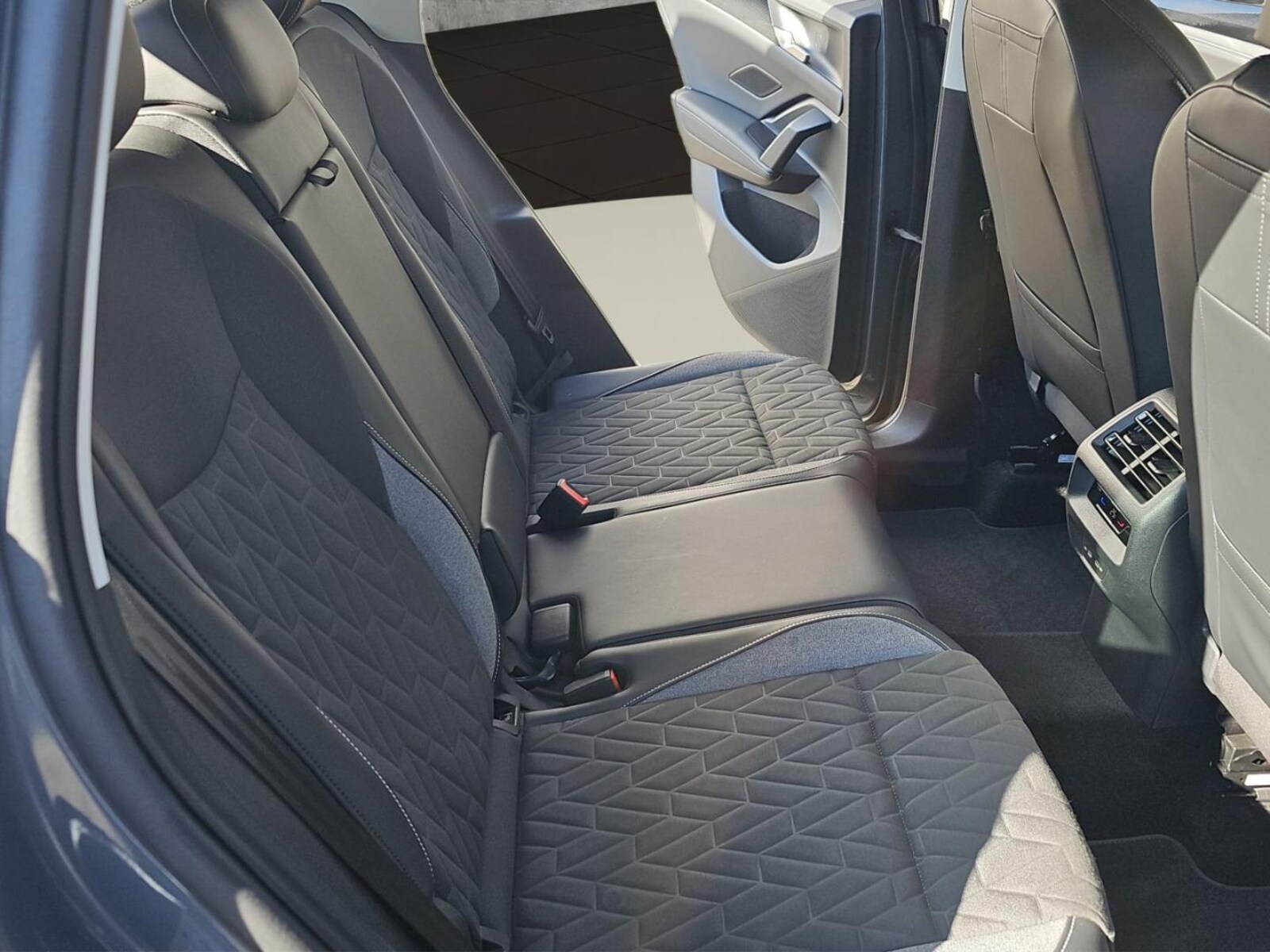 Volkswagen Tiguan – Bild 17