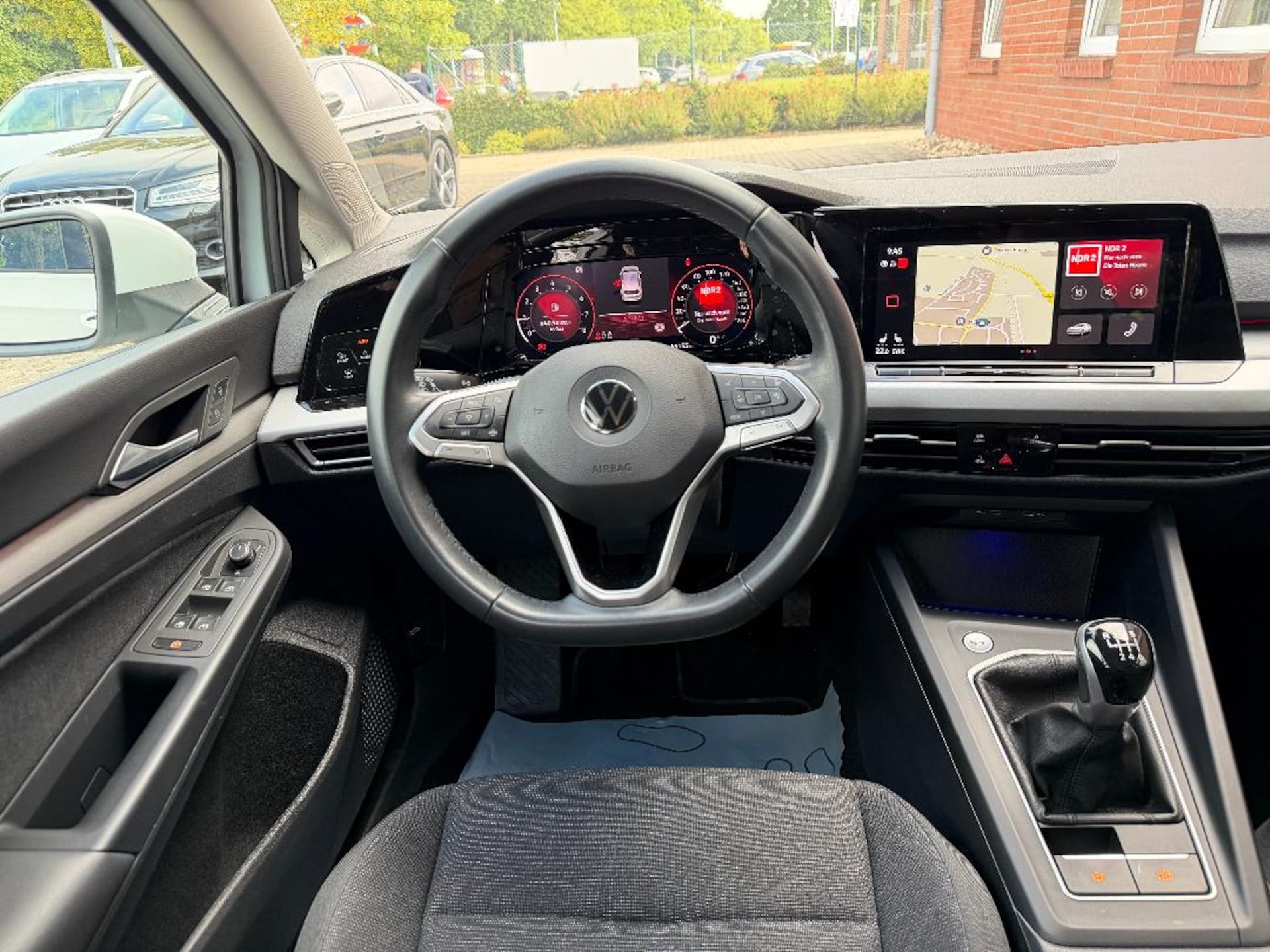 Volkswagen Golf Life