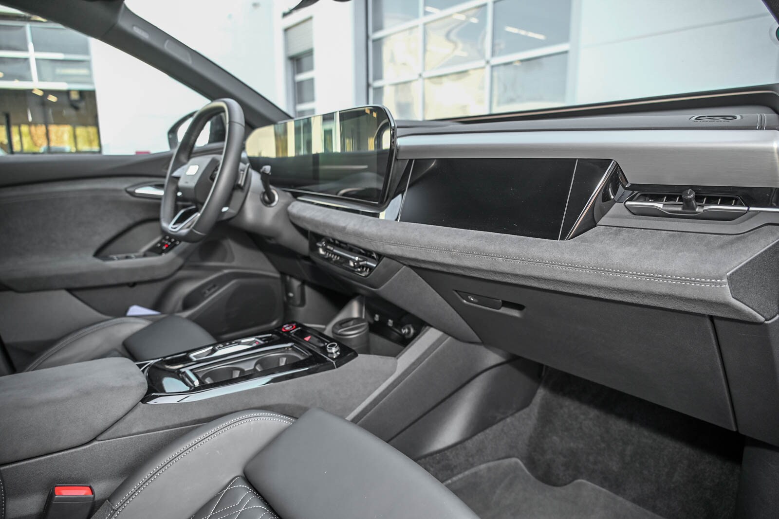 Image about Audi SQ6 SUV e-tron e-tron quattro