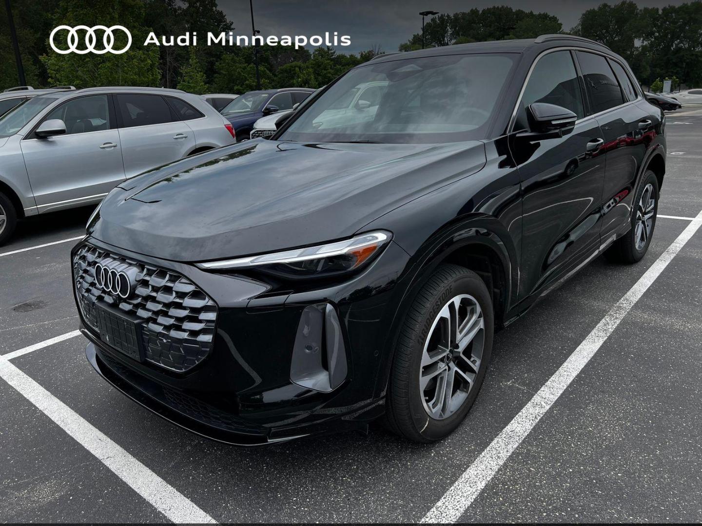 2025 Audi Q5 Premium quattro's photo