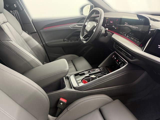 Image about Audi Q5 SUV TDI quattro 150 kW S tronic