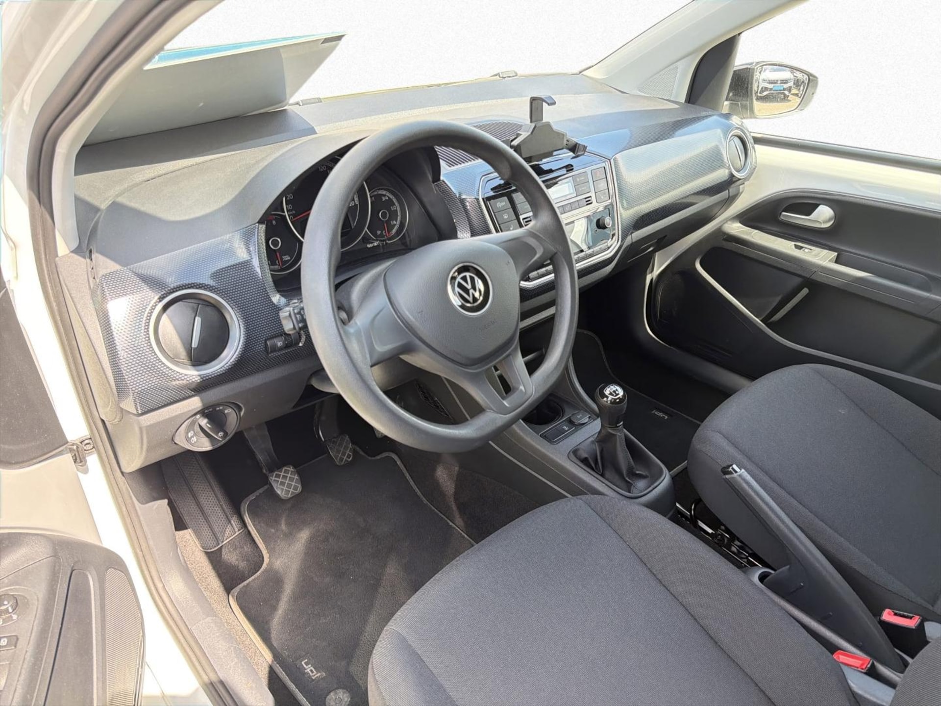 Volkswagen up! R-Line