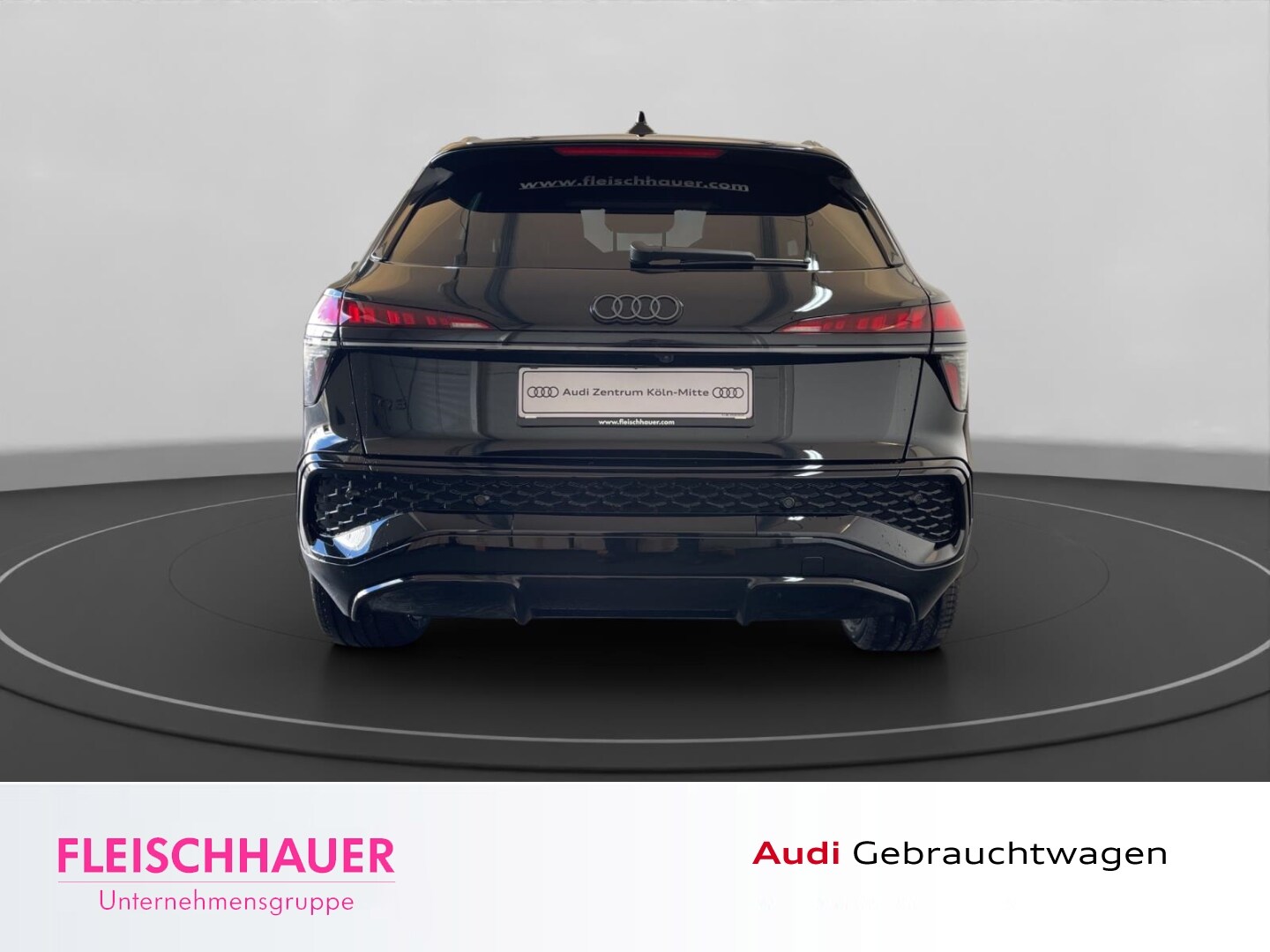 Bild über Audi Q3 SUV TFSI 110 kW S tronic - für weitere Informationen kontaktieren Sie den Audi Partner