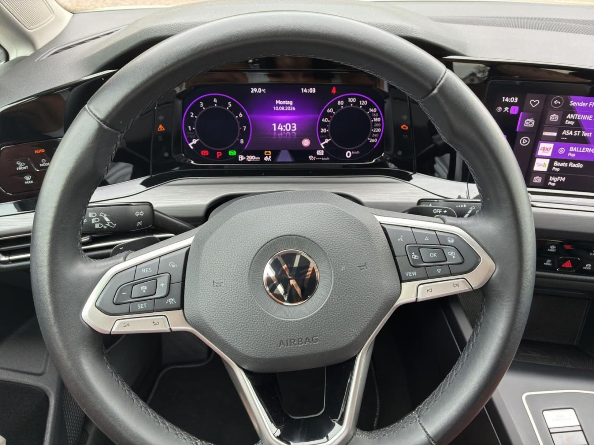 Volkswagen Golf Style