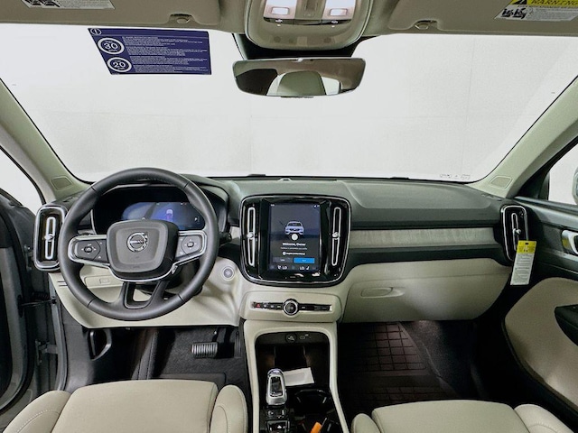2026 Volvo XC40