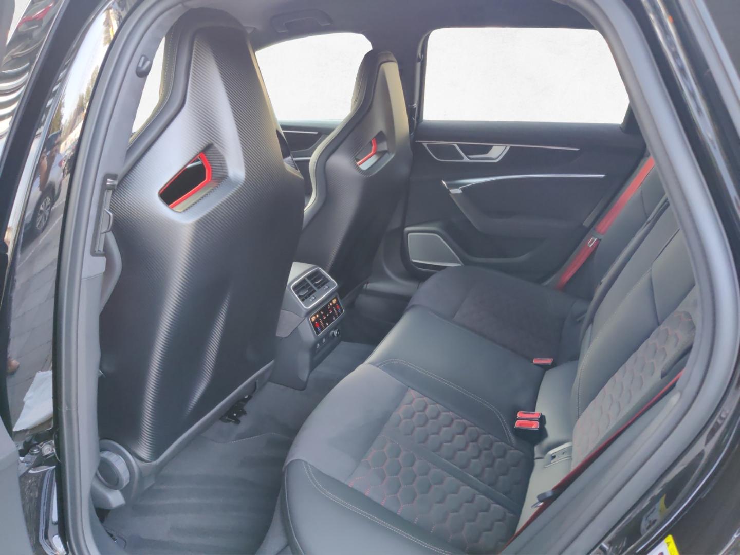 Image about Audi RS 6 Avant performance quattro tiptronic