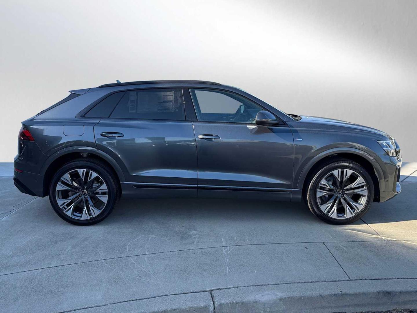 2025 Audi Q8 Premium Plus - Photo 9