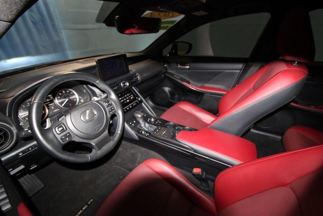 2024 Lexus IS 300