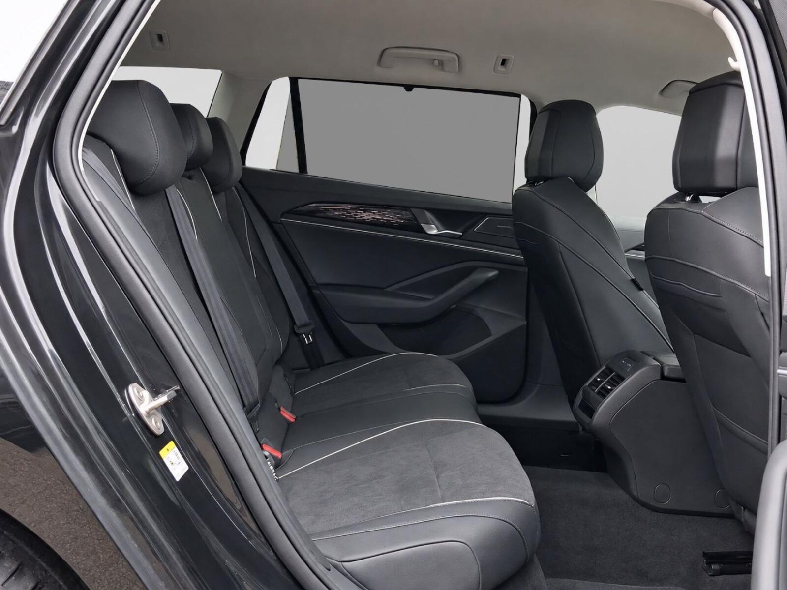 Volkswagen Passat – Bild 15