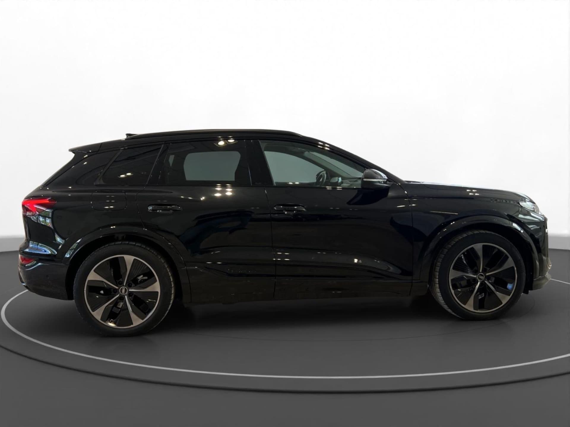Audi Q6 SUV e-tron