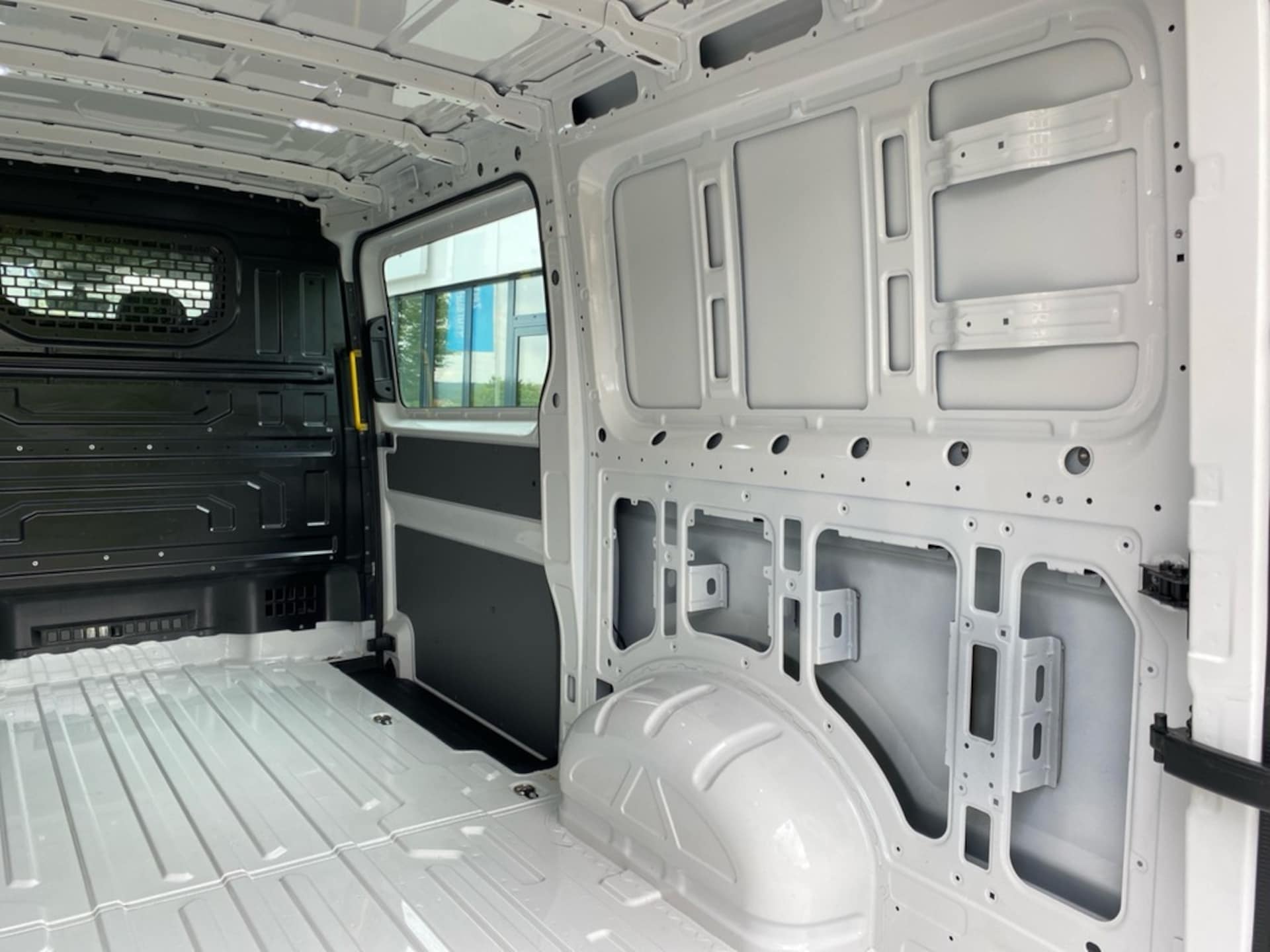 Volkswagen Crafter Kasten mittlerer Radstand
